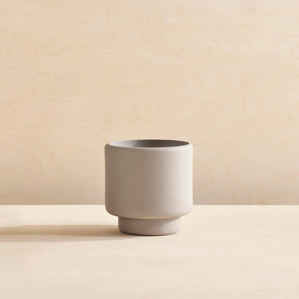 Aaron Probyn US - BOTANY porcelain plant pot MEDIUM: Concrete Grey